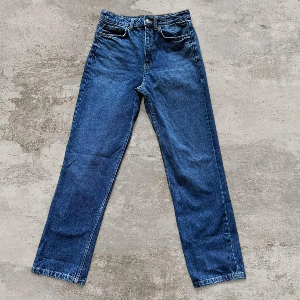 zara high rise blue straight leg denim jeans
